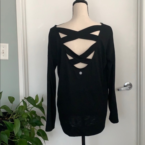 GAIAM Tops - Gaiam ❣️SALE❣️Black Tee with Camo & Sequined Star